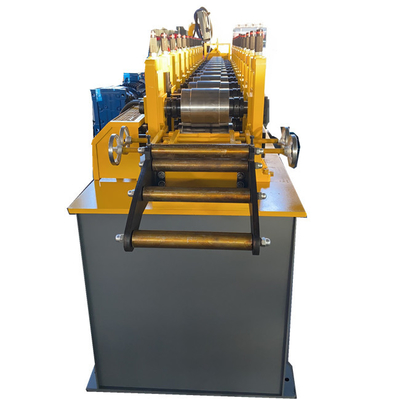 Máquina de moldagem por rolamento de perfis de aço Omega galvanizado