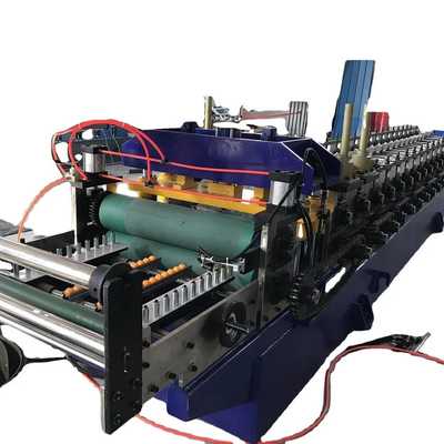 Máquina de moldagem de rolos de revestimento de painéis de parede com erro de corte de mais de 1 mm