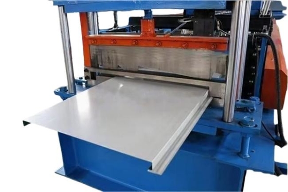 Máquina de moldagem de rolos de parede metálica e perfil sólido para produtos finais suaves e bonitos