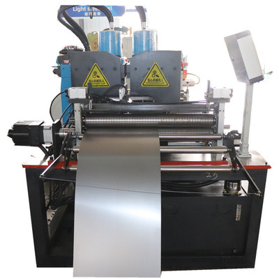 Máquina de moldagem de rolos de chapa de aço de condução de cadeia Fluxo de processamento de desenrolamento Corte automática
