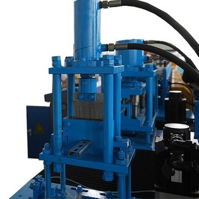 Máquina avançada de moldagem de rolos com linha de produção de 30 m