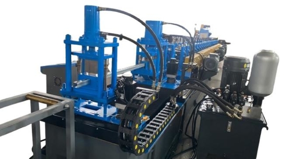 Máquina avançada de moldagem de rolos com linha de produção de 30 m