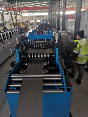 Forjador de rolos de purlin C / Z totalmente automático com rolos ajustáveis