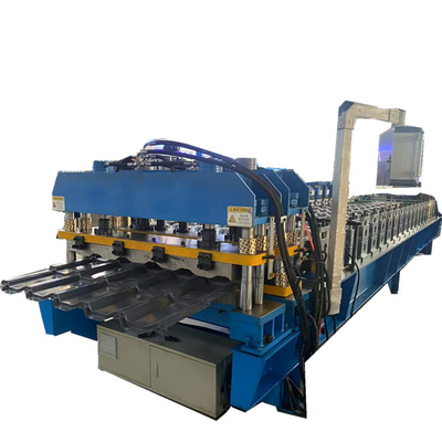 Máquina para revestimento de telhados de telhas metálicas