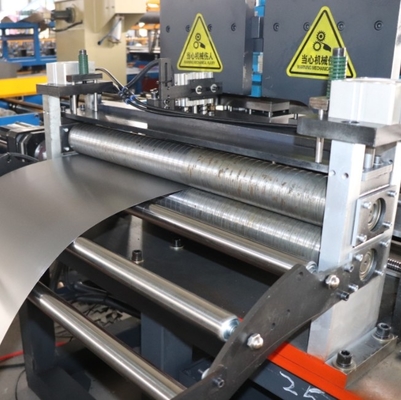 Máquina de fabricação de painéis de revestimento de parede de chapas de metal