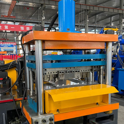 Máquina de fabricação de perfis de painel traseiro de prateleira de metal do supermercado