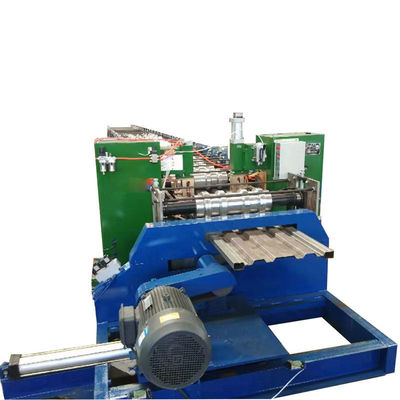 Máquina de moldagem de rolos para produção de painéis laterais em lote